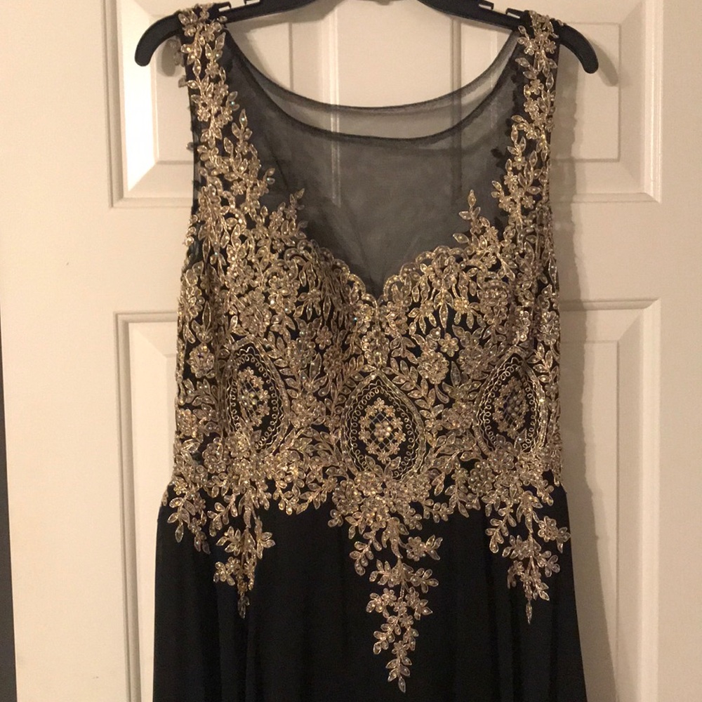 SOLD Flowy black formal prom dress SOLD